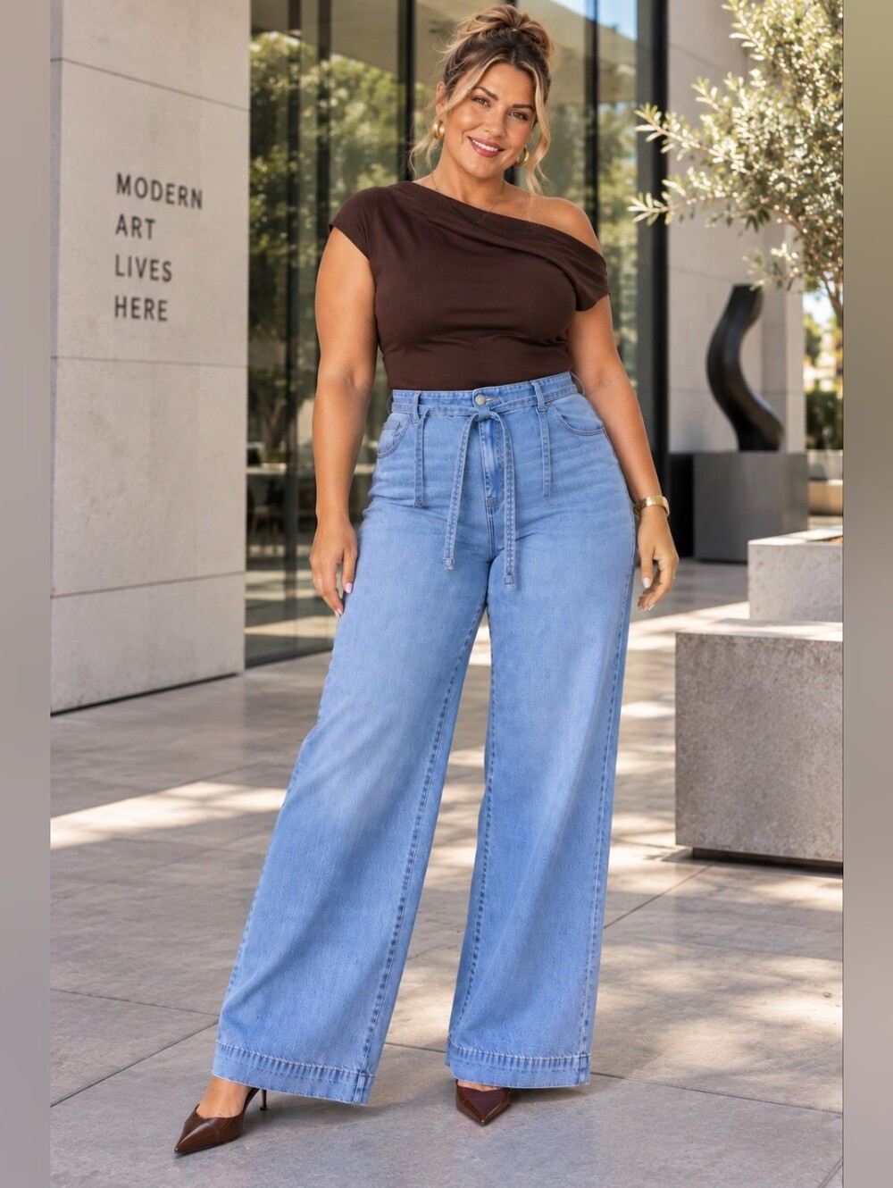 NWT DKNY Jeans High Rise Wide Leg Trouser Jeans 14/32 Light Wash Quiet Luxury - Picture 2 of 10
